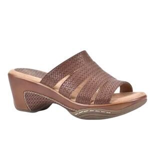 WHITE‎ MOUNTAIN VALORA FAUX LEATHER HEELED SANDALS IN BROWN NWOB SIZE 8.5M